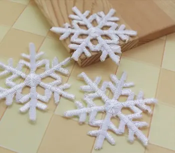 

Snowflake Christmas Embroidered Iron On Patch/ Applique/ Badge/ Wedding Party Decor wholesale Free Shipping