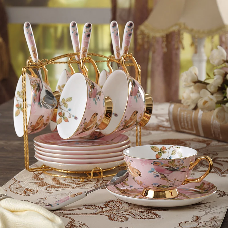 

High-quality European bone china coffee cup set creative ceramic gold bird pattern afternoon tea cup set with spoon coffee cups