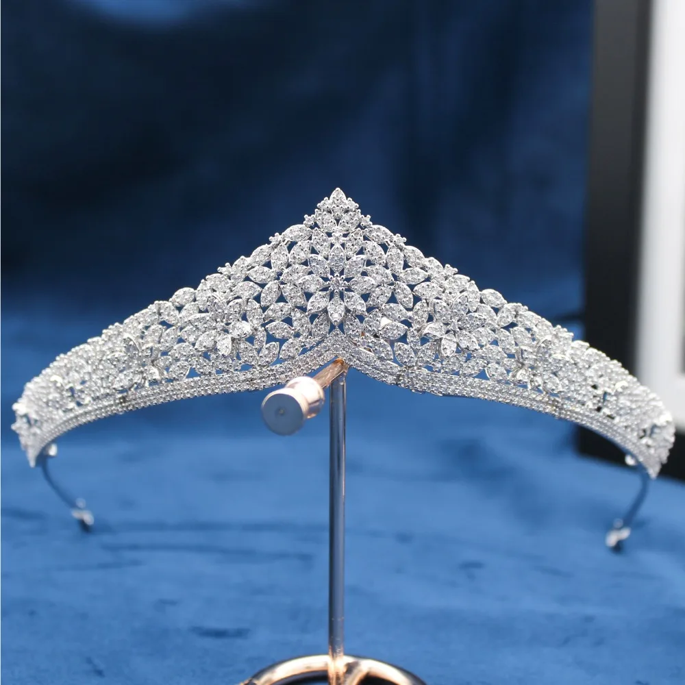 

Parmalambe Zircon Encrusted Silver Tiaras Floral Charms Hair Jewelry Headpieces Delicate Crown Wedding Hair Accessories