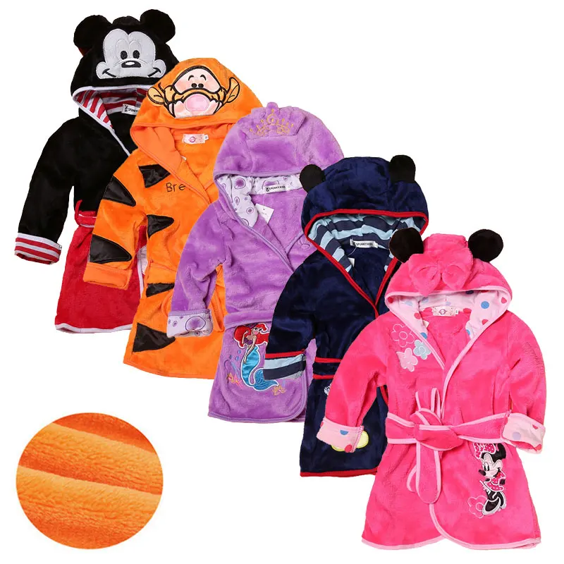 Cartoon Kids Robes Flannel Child Boys Girls Robes Lovely Animal Hooded Bath Robes Long Sleeve Baby Boy Bathrobe Child Clothing