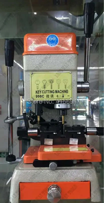 1350263061_1783183961