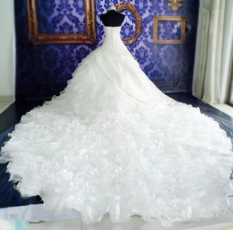 2016 Длинные белые кружевные платья ампир Weding аппликация бусины высокий вырез