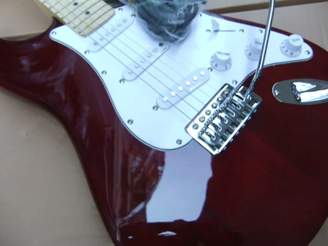 Wholesale New STR Electric Guitar 3 Pickups In Brown Wine 100828
