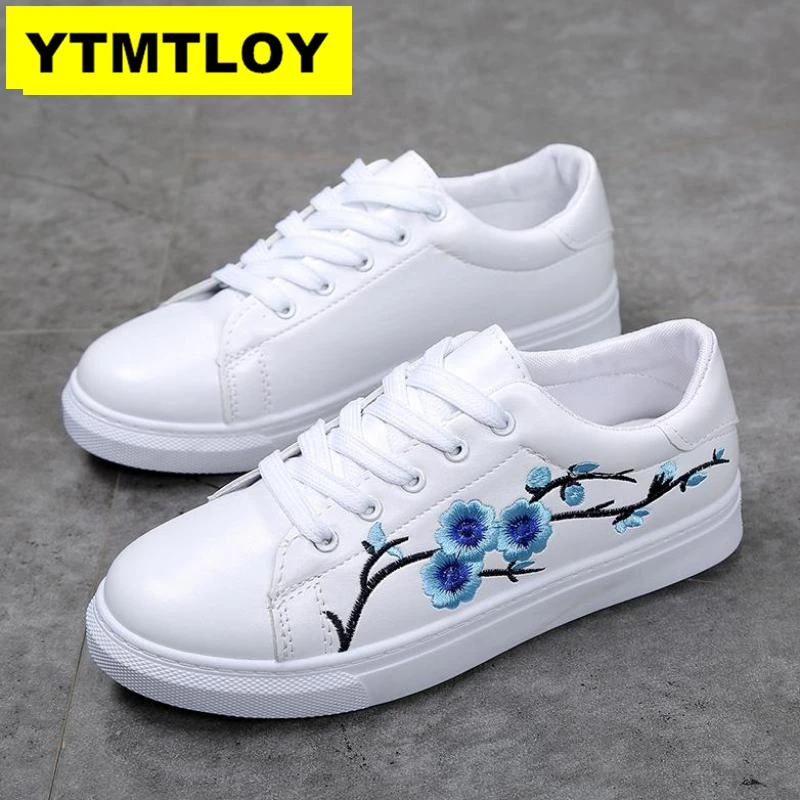 En oferta 2019 nuevo primavera tenis Femenino de encaje-blanco zapatos de mujer zapatos de cuero de la PU de color sólido casual mujer Zapatillas de deporte de mujer Plum blossom #598 Yk97eg805