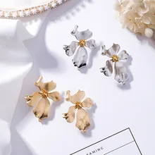 Новые винтажные модные большие металлические серьги-гвоздики в виде цветка для женщин, Преувеличенные Европейские стильные индивидуальные вечерние ювелирные изделия Pendientes