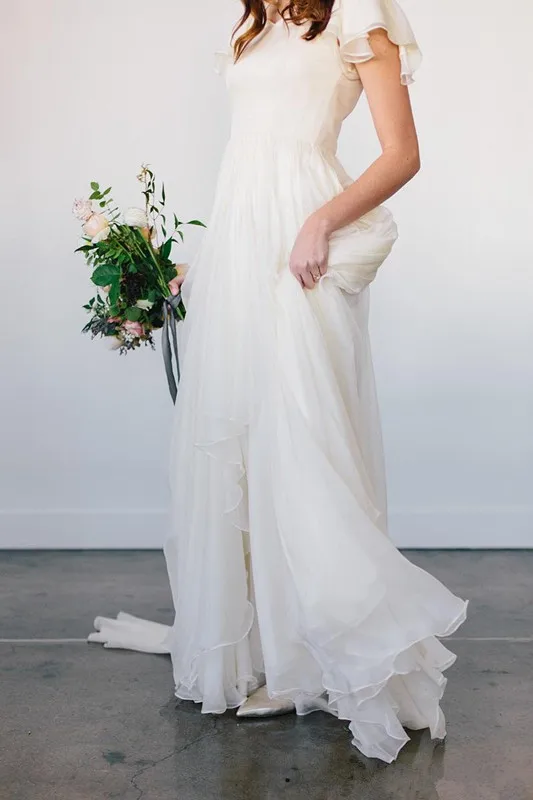 flowy-chiffon-modest-wedding-dresses-2017-beach-short-sleeves-beaded-belt-temple-bridal-gowns-queen-anne-neck-informal-reception-dress (4)_