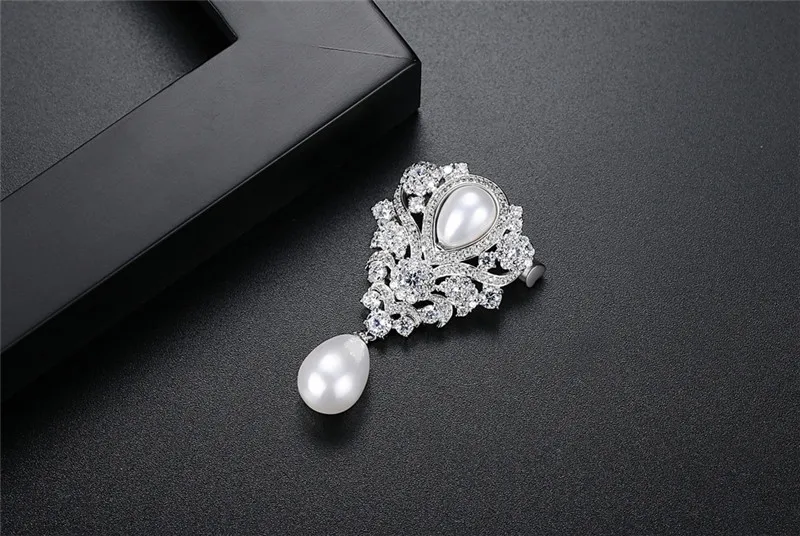 brooched pins (3)