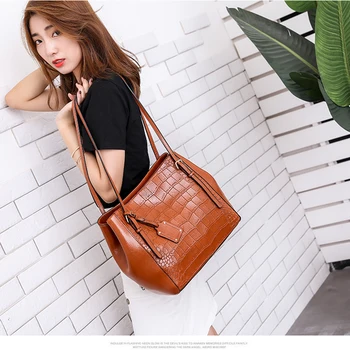 

Luxury Crocodile pattern Leather HandbagsMessenger Bags for women 2019 Large Capacity Shoulder Bags Tote Women bag bolsos mujer