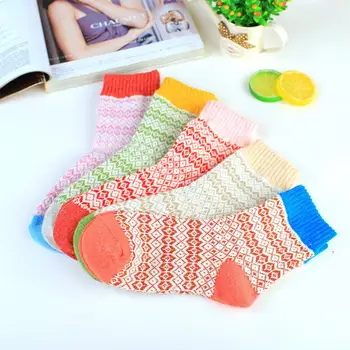 

Women Men Thicken Wool Socks Warm National Style Wool Socks Casual Breathable Sweat-Absorbent Socks Printed 2018 New Socks san0