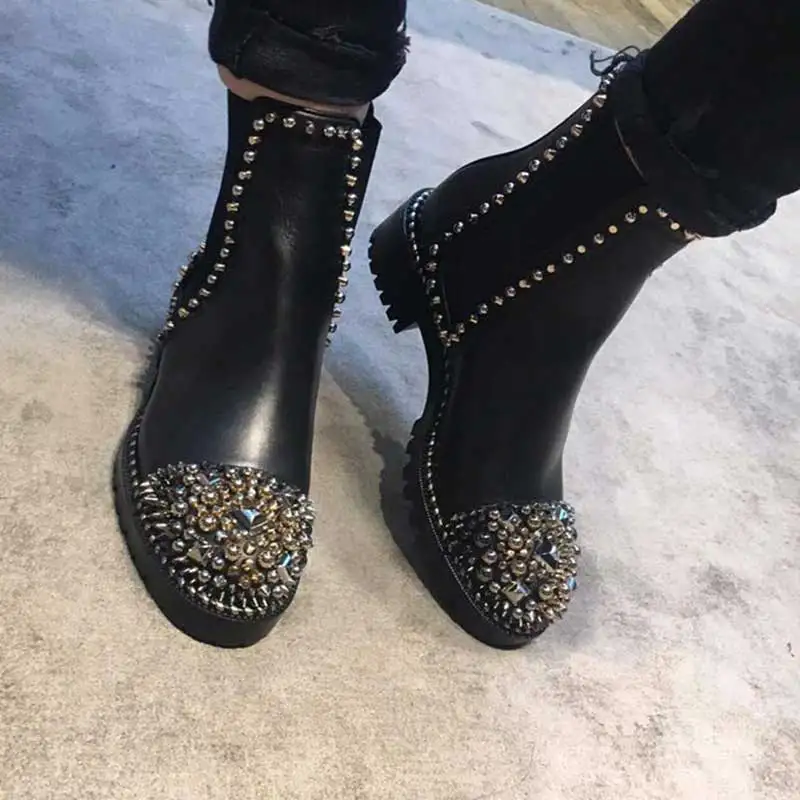 

Black Leather Slip On Motorcycle Ankle Boots Elastic Band Chelsea Boots Women Luxury Rivet Studded Med Heels Punk Ladies Shoes