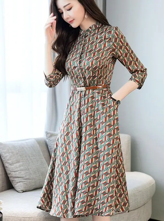 

2019 woman dress in Summer with New style fashion V-neck dress