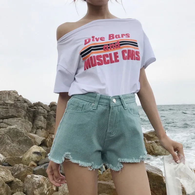Elegant Ripped Hem Denim Shorts 2019 New Summer Mid Waist Zipper Fly Casual Woman Bottoms Straight Leg Loose Shorts Jeans Elegant Ripped Hem Denim Shorts 2019 New Summer Mid Waist Zipper Fly Casual Woman Bottoms Straight Leg Loose Shorts Jeans