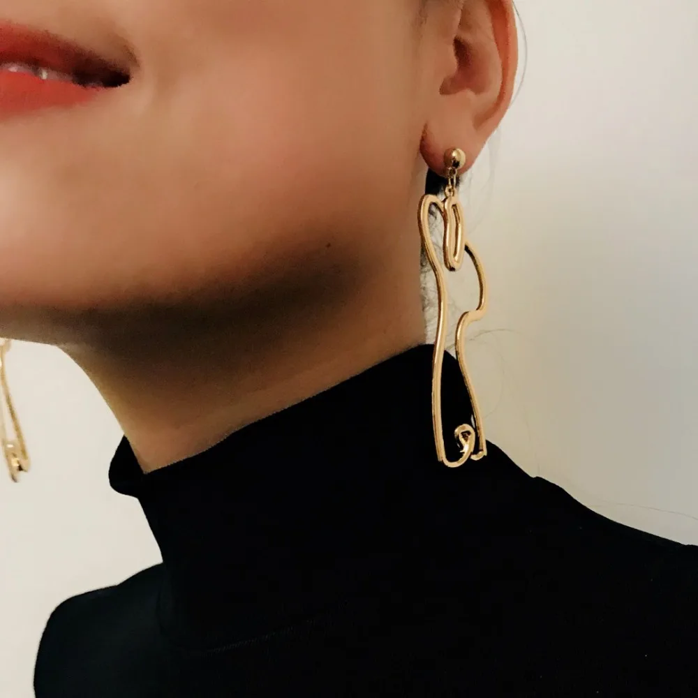 

AE-CANFLY European Vintage Abstract Rabbit Long Dangle Drop Earrings Female Hollow Geometric Simple Earrings