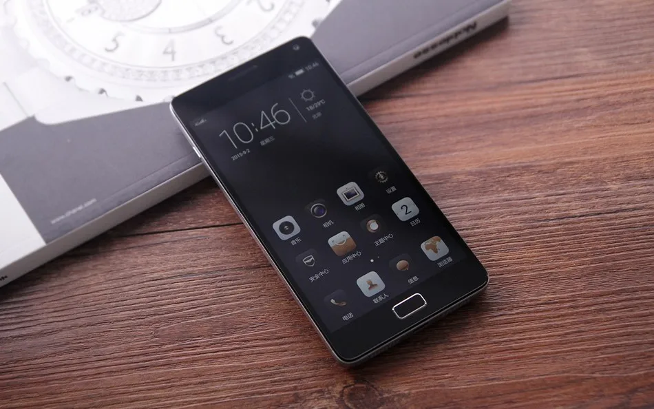lenovo-vibe-p1-02