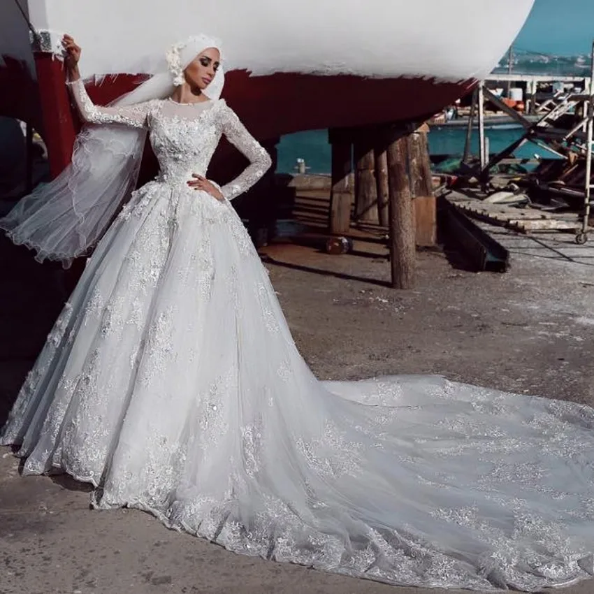 

Full Sleeves Train Wedding Dresses For Long Women Luxury Appliques Lace Muslim Bridal Gown vestido de noiva