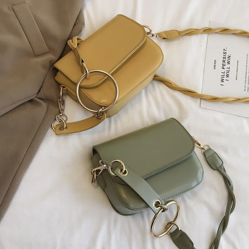 40 - QQQ90515085_0327373953513084760