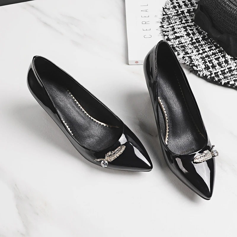 

2017 Fashion Mary Janes High Heels Shoes Concise Leaf Ornament Shoes Women Pointed Toe Shallow Mouth Casual 7.5 CM Heel Shoes