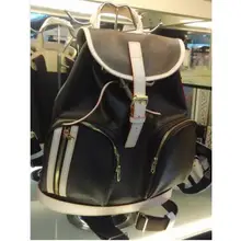 

2018 Emarald the new fashion backpack can be used by both men and women. Normal transportation is free.
