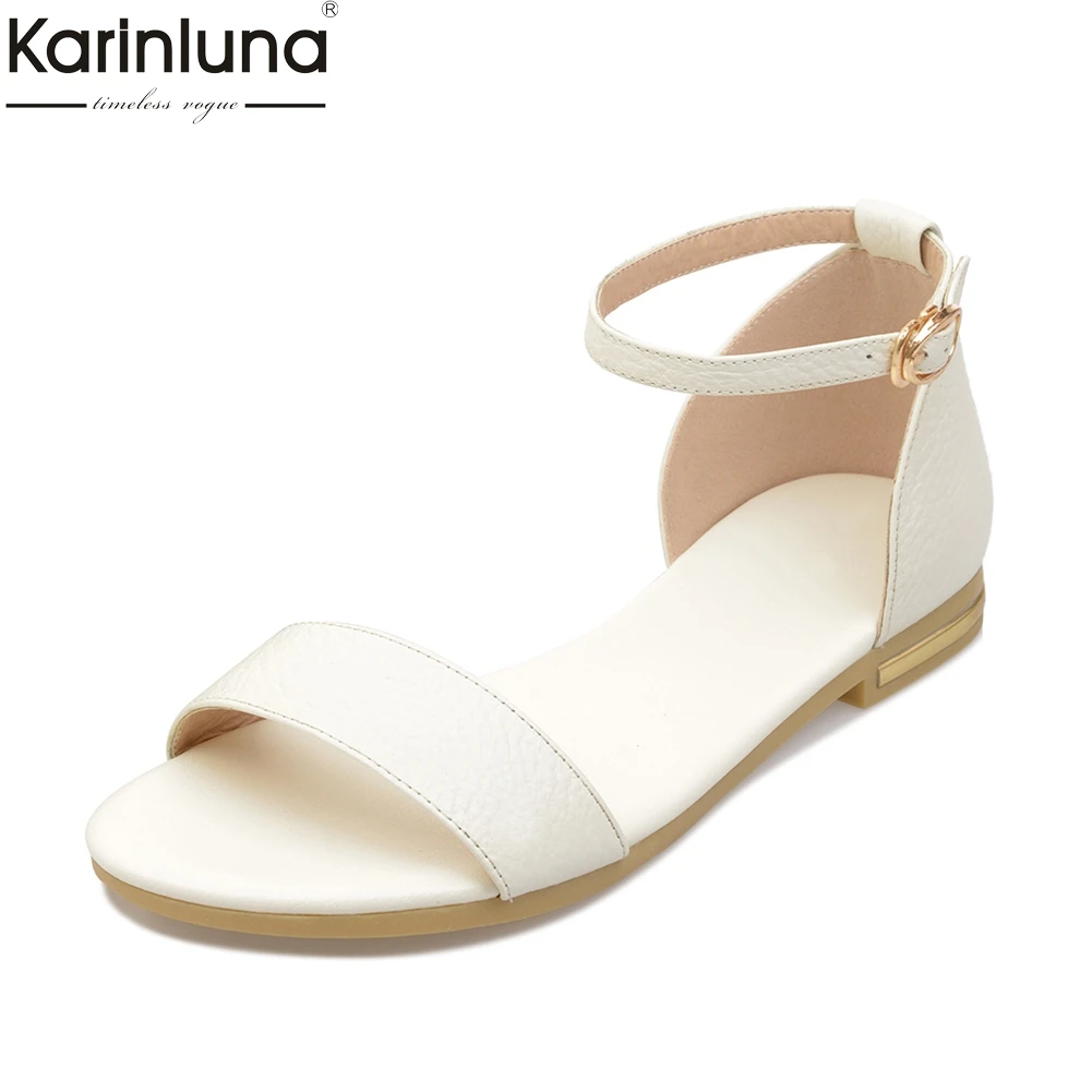 baratas Karinluna 2018 Genuíno Couro De Vaca Sapatos de Couro Elegante Mulher Plus Size 31 46 Cinta Fivela Mulheres Sapatos de Verão Sandálias saltos baixos
