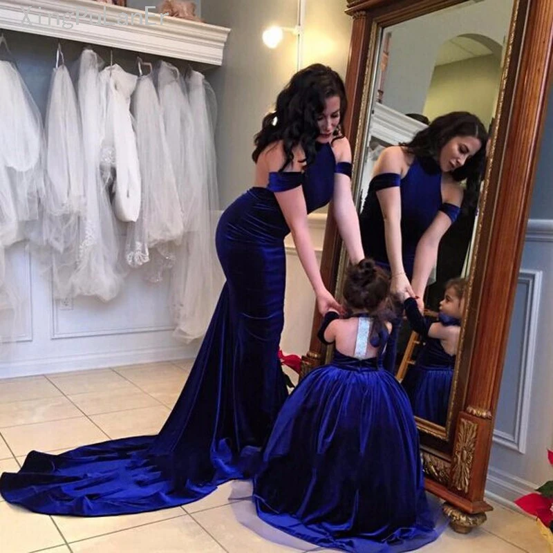 Платье для мамы и дочки; бальное платье с открытой спиной; бархатное платье с цветочным узором для девочек; коллекция года; длинное платье с открытыми плечами и лямкой на шее; цвет королевский синий; Vestidos