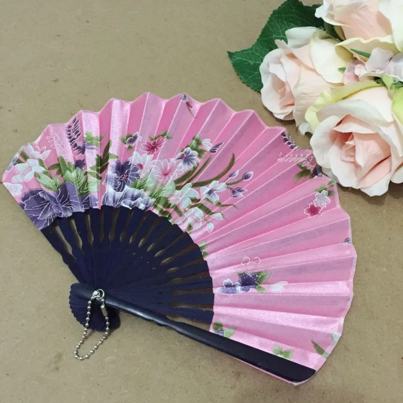 Doprava zdarma 100ks / hodně nejrůznějších barev a květinových vzorů mušle tvar Čínské ruční fanoušci hedvábné tkaniny