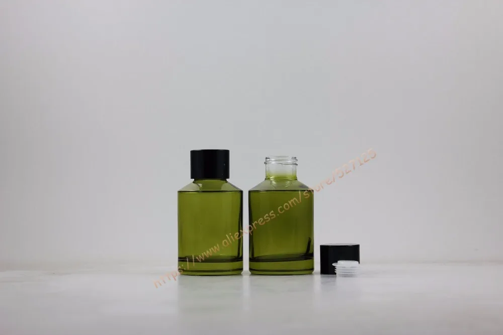 60 мл оливково-зеленое стекло бутылка с черной алюминиевой крышкой и редуктором, эфирное масло/жидкость/увлажнитель/лица контейнер для воды