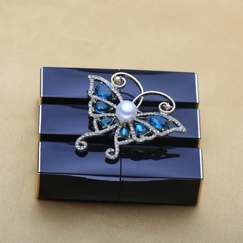 

Pearl jewelry Noble butterfly elegant pearl brooch pin zircon brooch set natural pearl bohemian brooch jewelry gift Promotion