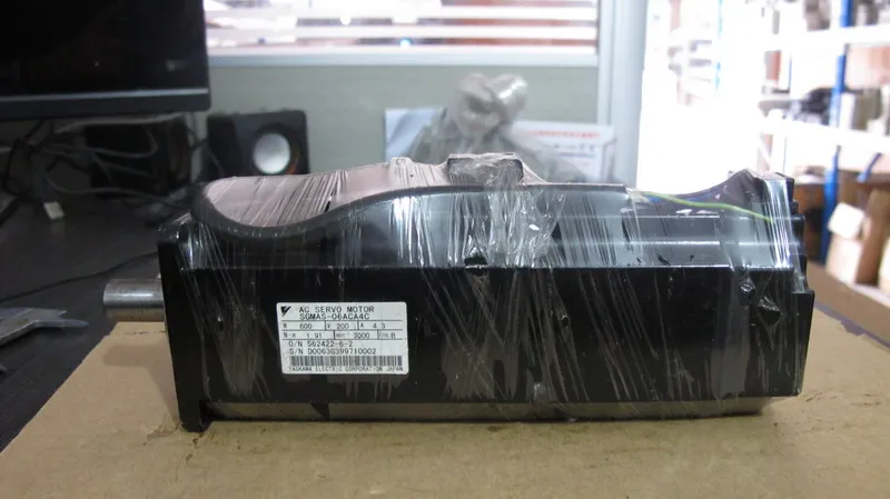 

Used servomotor SGMAS-06ACA4C Almost new warranty for three months