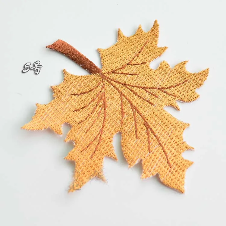 10Pcs-lot-Maple-leaf-embroidery-patches-ironing-clothes-patch-gold-silver-thread-embroidery-decoration-flower-cloth (4)