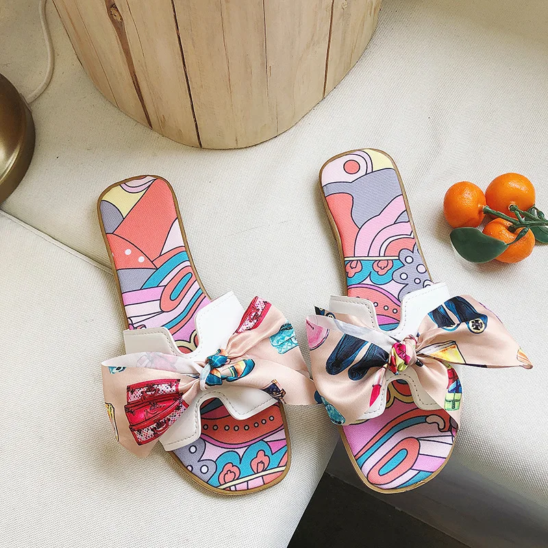 

2019 New Summer Slippers Women Cut Out Beach Sandals Women Slides Outdoor Slippers Indoor Slip On Flip Flops Fashion Ladies Shoe