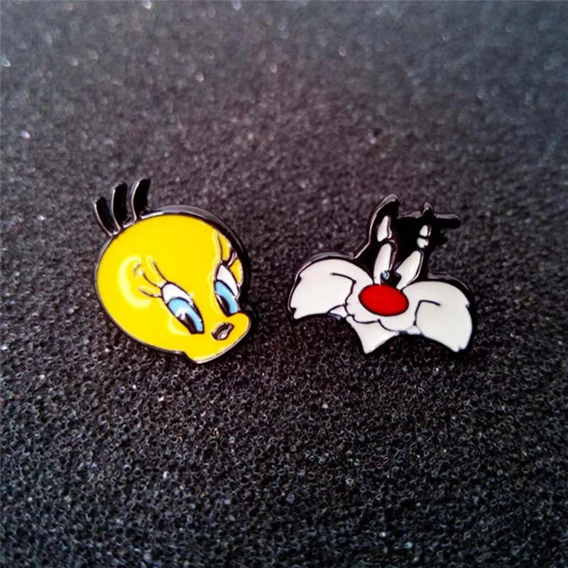 F121 Симпатичные Looney Tunes мультфильм Экспрессия женские серьги-гвоздики подарок модные ювелирные аксессуары