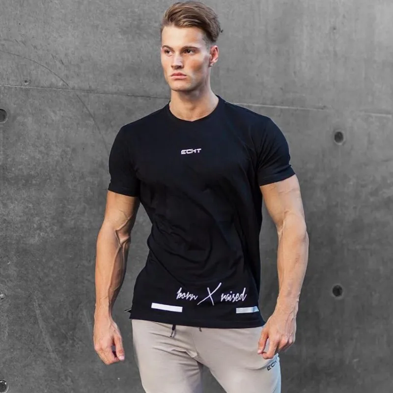 New Arrival 2018 men Designer T Shirt Casual Quick Dry Slim Fit Men