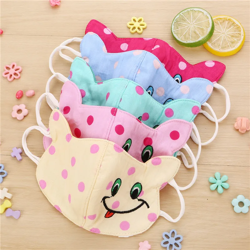 

10pcs/Bags Autumn and winter children's new personality cartoon bear a variety of styles optional dust breathable warm mask