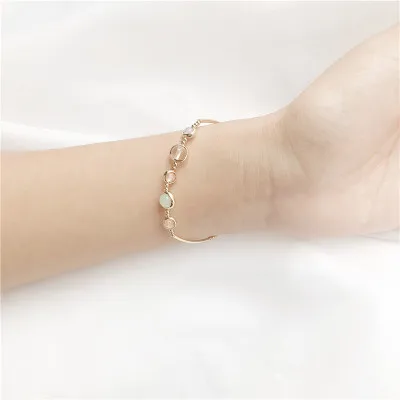 

2019 New Natural Stone Strawberry Crystal Bracelet Elastic Line Temperament