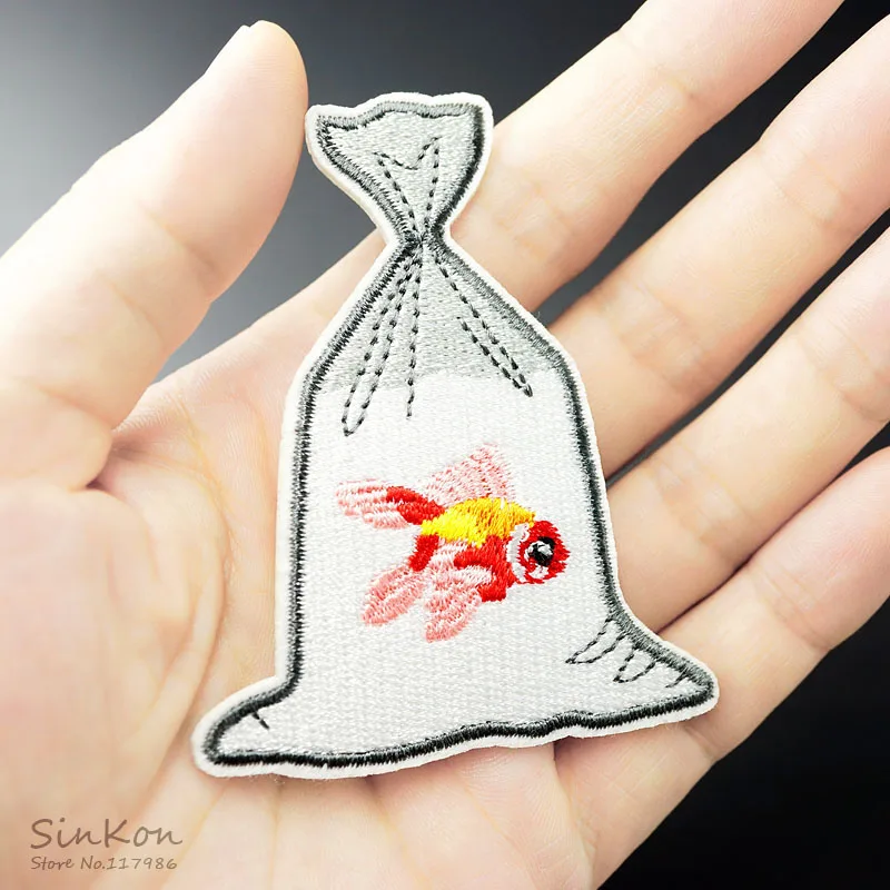 

Goldfish Size:5.8x7.5cm Iron On Patch Embroidered Applique Sewing Clothes Stickers Garment Apparel Accessories Badges