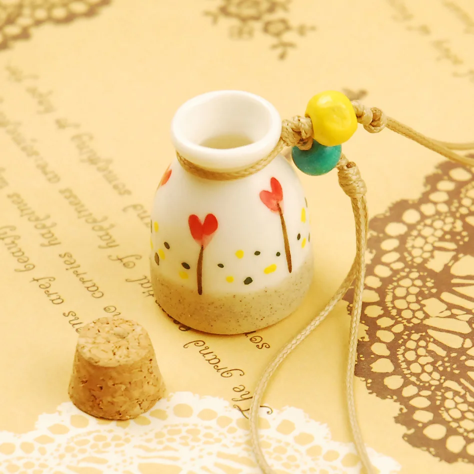 

Mixed Wholesale Essential oil diffusers car diffuser Ceramics perfume bottles Necklace Classic style A variety of styles F006008