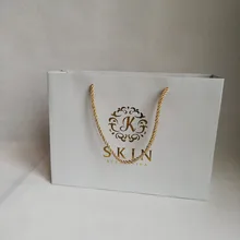 1000 шт/партия печать логотипов под заказ Горячая/серебряная декоративная штамповка двери подарочные бумажные пакеты с пользовательским логотипом напечатанным