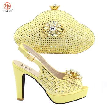

Nice Looking Gold high Heels Italian Shoe with Matching Bags Wedding Italy Woman Shoes and Bags Set Decorated with Rhinestones