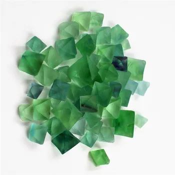 

200G The natural octahedral green fluorite is a good crystal crystal original crystal rock crystal stone.