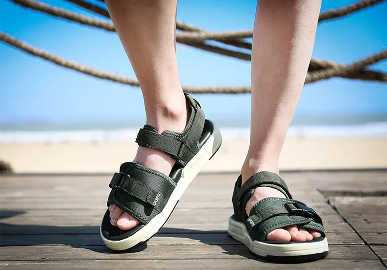 YITU 2018 Летняя женская обувь черные босоножки без каблука пляжные сандалии свет Вес сандалии для прогулок пляжная Для мужчин мужская обувь