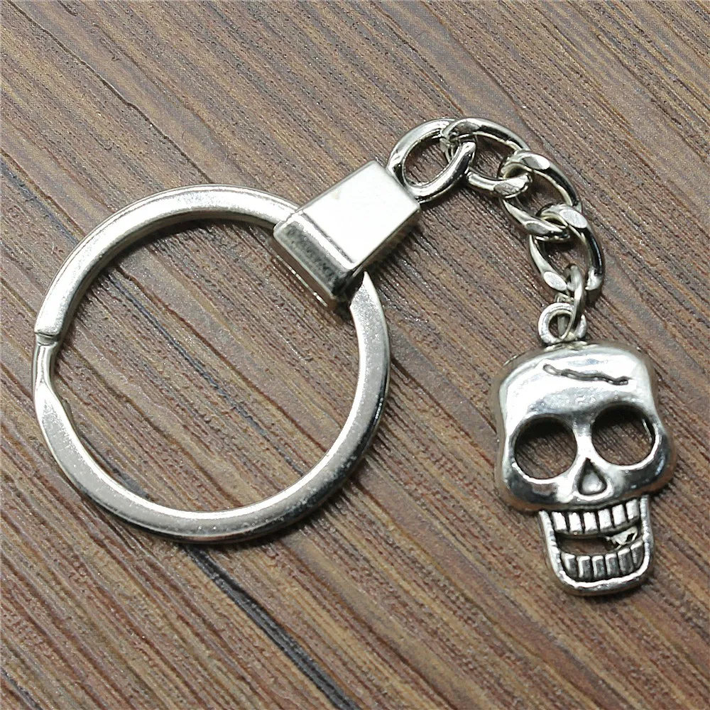 

New Fashion Keychain Antique Silver Color 23x12mm Skull Pendant Key Chain Ring Holder Dropshipping