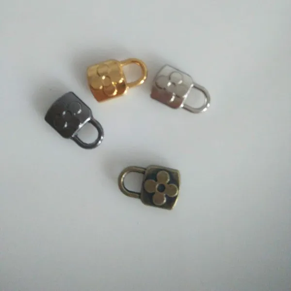lock for doll flower