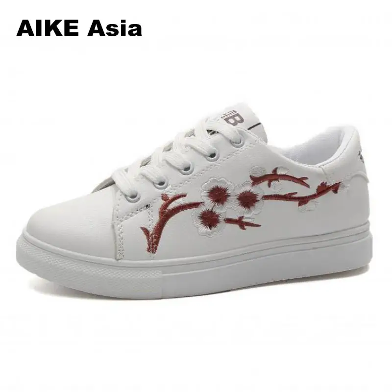 Aike ASIA/летние женские кроссовки; модная дышащая Вулканизированная обувь из искусственной кожи на платформе со шнуровкой; повседневная обувь белого цвета с вышивкой