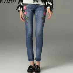 PLAMTEE цветочный Джинсы с вышивкой для Для женщин эластичные джинсовые узкие брюки Тонкий Тощий Жан брюки Tight полной длины штаны новинка 2017