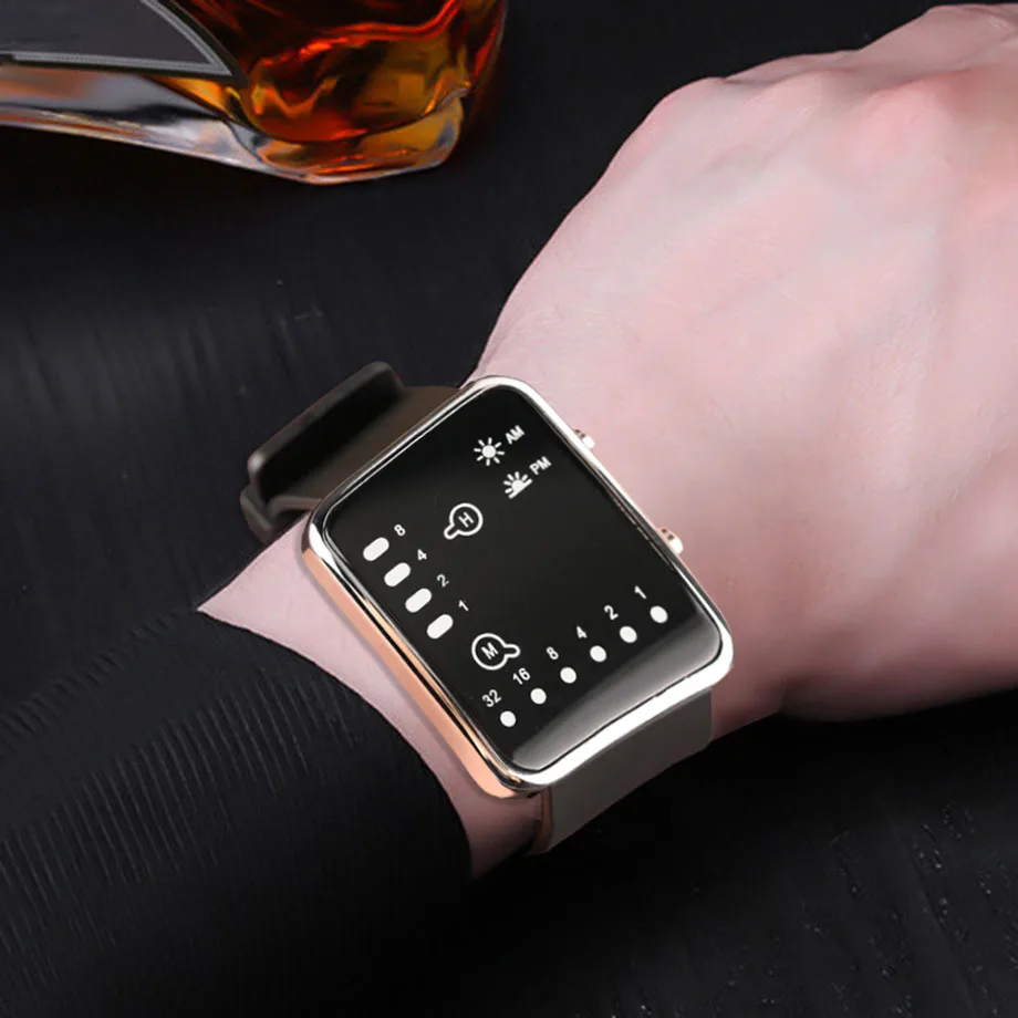 YISUYA Fashion Watches Mens Luminous Blue Creative LED Light Digital Quartz Top Brand Luxury Silicone Strap Relogio Masculino (14)