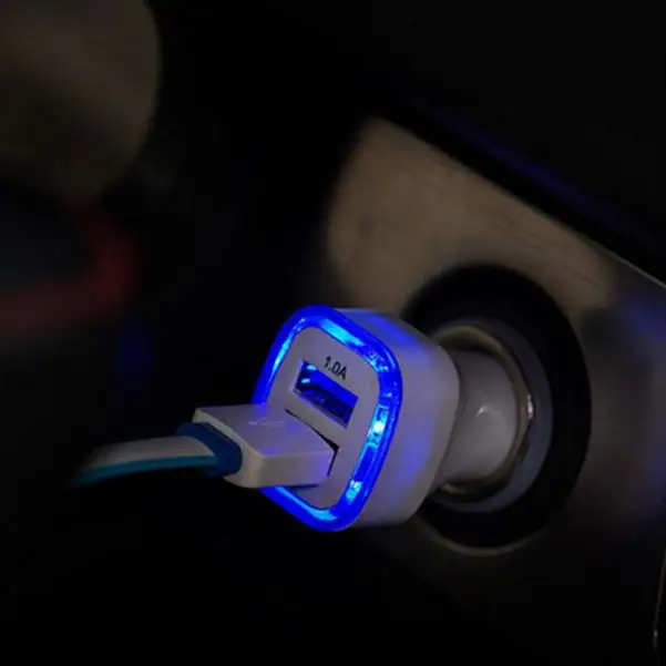 

2018 New Auto Car car-styling 2.1A LED USB Dual 2 Port Adapter Socket Car Charger For Iphone For Samsung For HTC Smart Phone