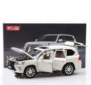Высокое качество, 1:24 LX570, модель автомобиля из сплава, знаменитое транспортное средство длиной 20 см, с 6 дверями, отлично подходит под светильник/Дизайн звука, детские игрушки - Цвет: White With Box