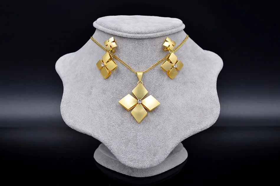 Jewelry sets (1)