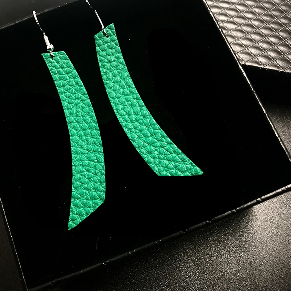 JUST FEEL New Teardrop Leather Earrings Antique Looking Various MultiColors Long Pendants Leather Bohemia Dangle Drop Earrings