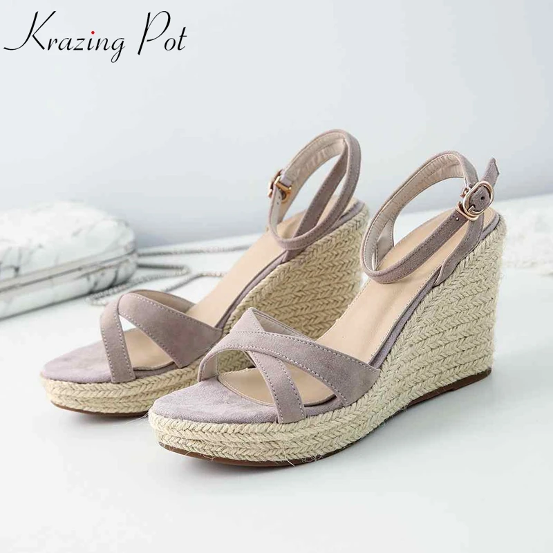

Krazing pot high quality kid suede concise career open toe buckle straps handmade straw super high heel 9.5cm wedges sandals L16